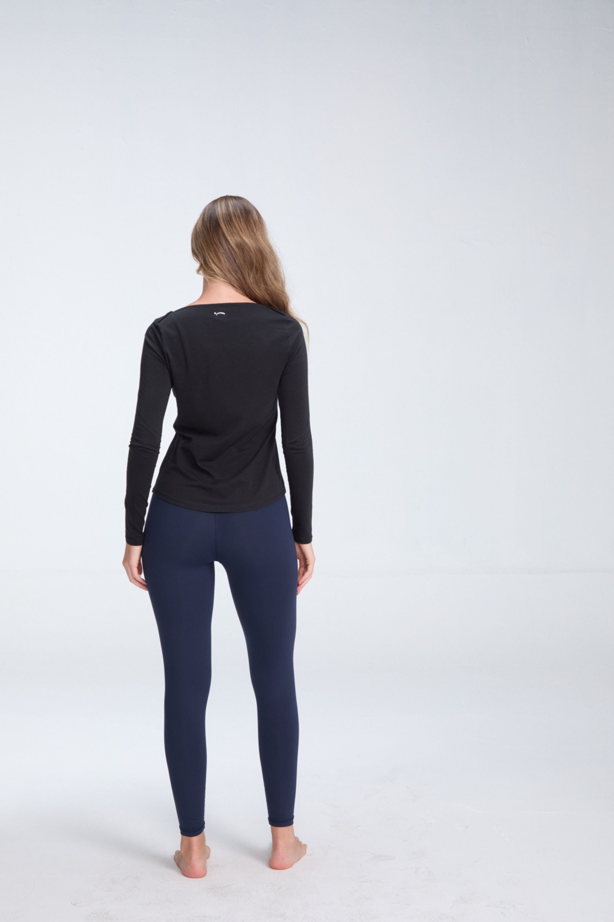 CleaLongSleeveTeeAlgaknitBlack4.jpg