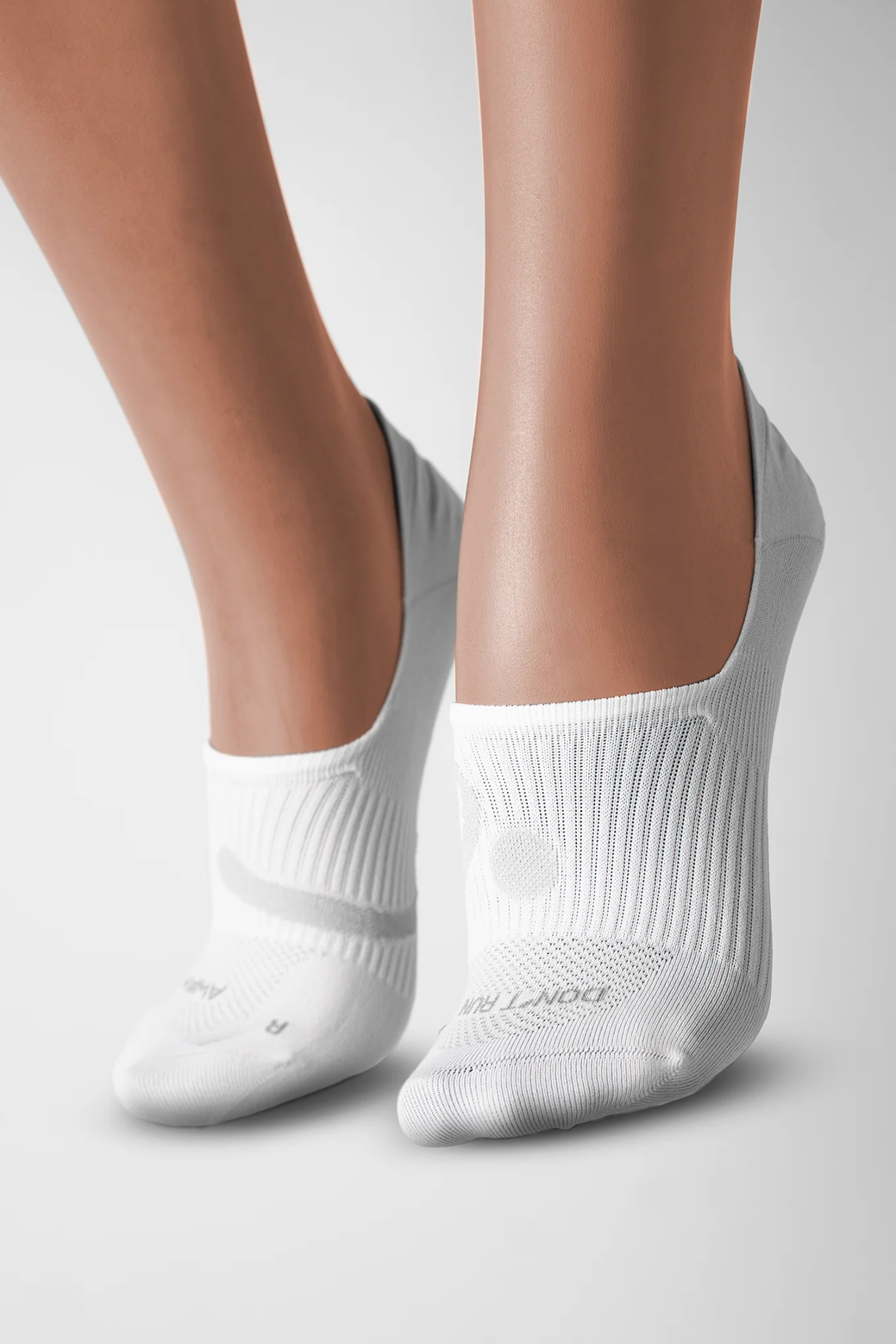 HighPerformanceTrainingSocksNoShow-White-1.png