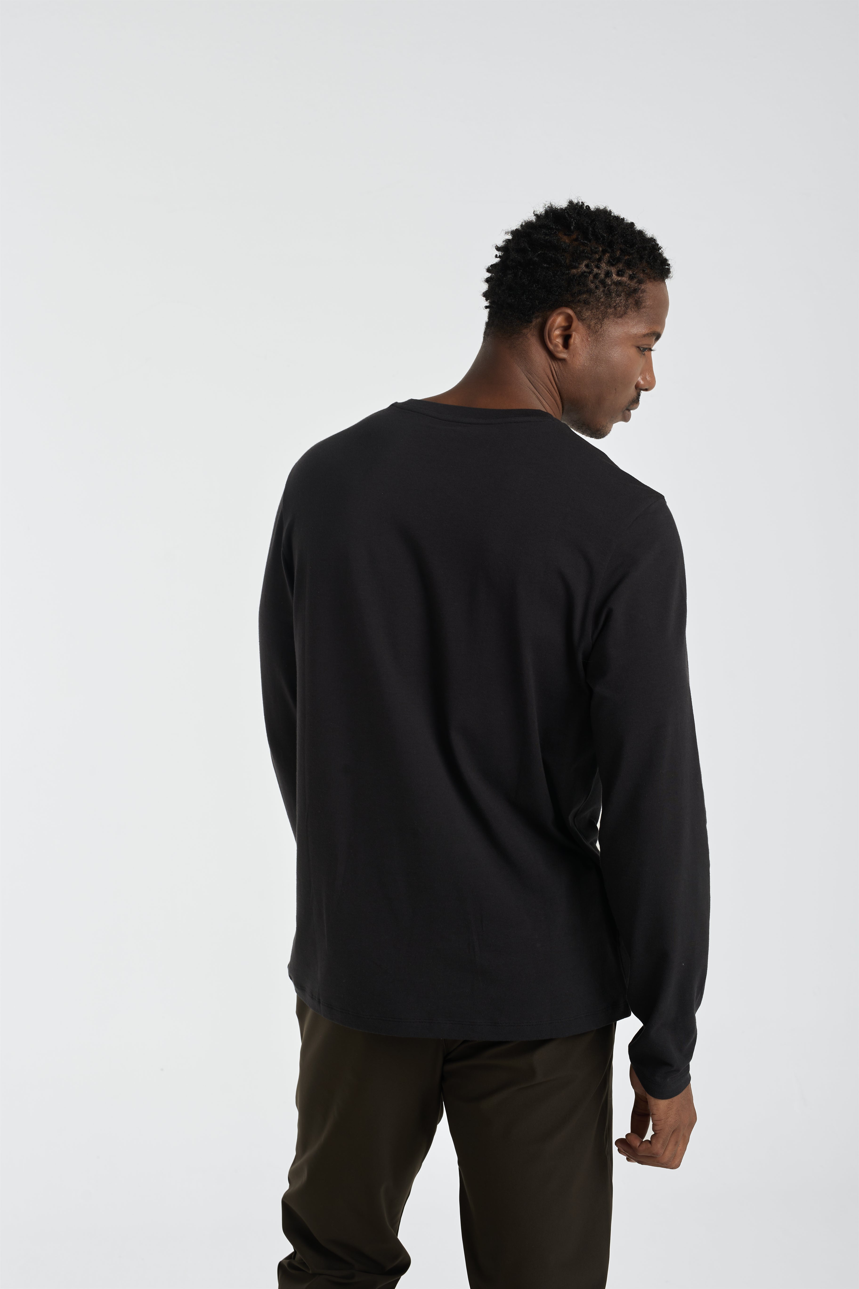 The Essential Long Sleeve Tee - Black